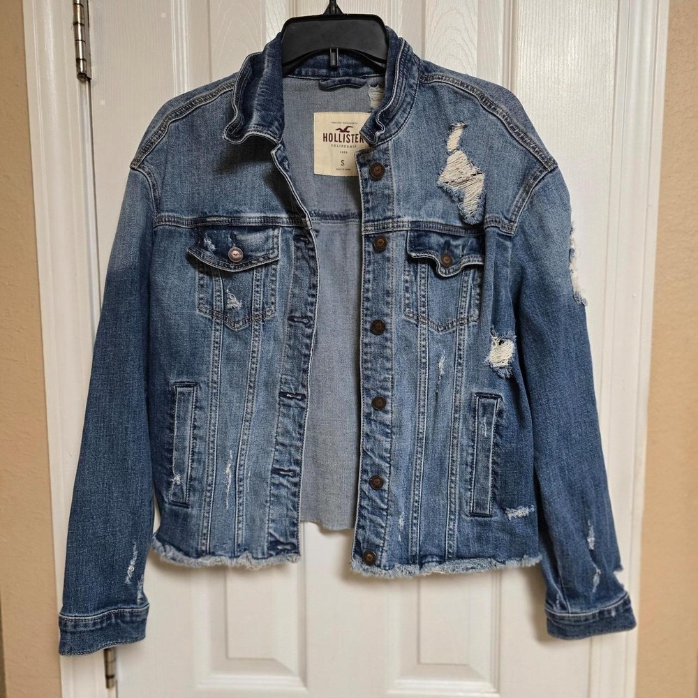 Hollister Women's Distressed Denim Jacket Size Small